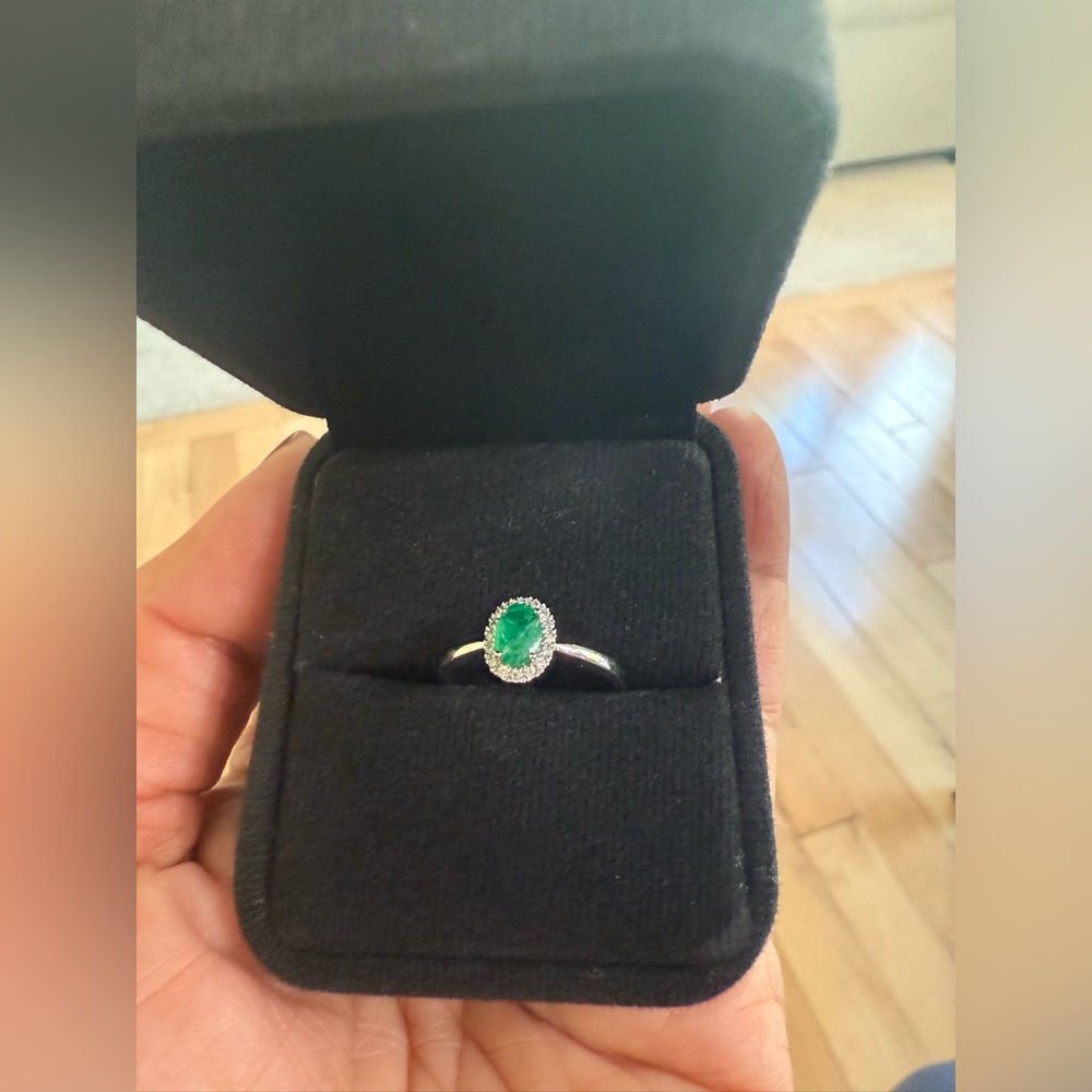 Emerald- white gold ring. Size 6